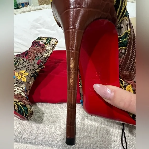 Christian Louboutin Miss Tennis 100 Butterfly Embroidered Mesh Booties 39 - Picture 7 of 7